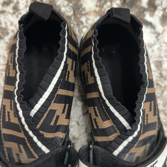 Fendi sneakers size 41 - Picture 6 of 10